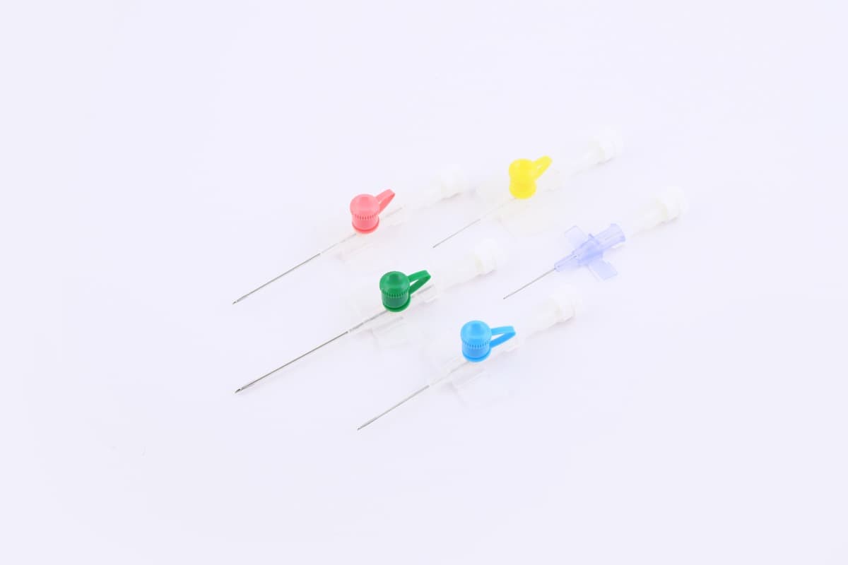 IV CANNULA ASSORTED (16G TO 22G) WITH PORT CATHY+ SIP CLIP